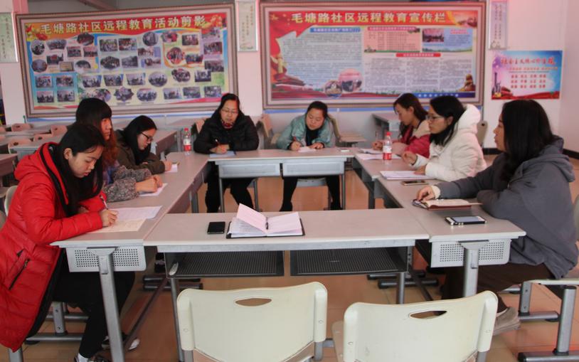 七星区毛塘路社区团支部开展“践行新思想 拥抱新时代”组织生活会.jpg 七星区毛塘路社区团支部开展“践行新思想 拥抱新时代”组织生活会.jpg